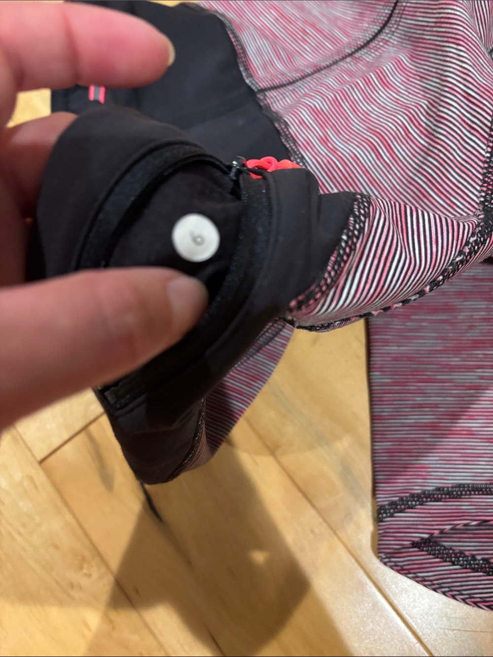Lululemon capris - Picture 5 of 5
